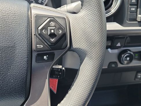 Used 2017 Toyota Tacoma SR5 w/ Tow Package RWD image 26