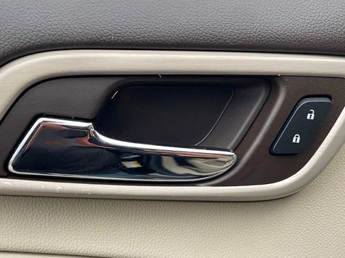 Used 2016 GMC Yukon XL Denali image 19