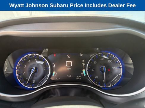 Used 2023 Chrysler Pacifica Touring-L FWD image 18