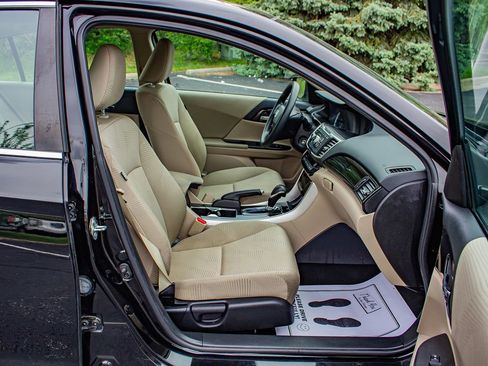 Used 2016 Honda Accord LX image 20