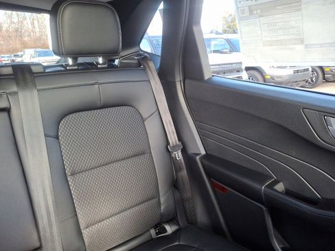 New 2025 Ford Escape SE w/ Class II Trailer Tow Package image 14