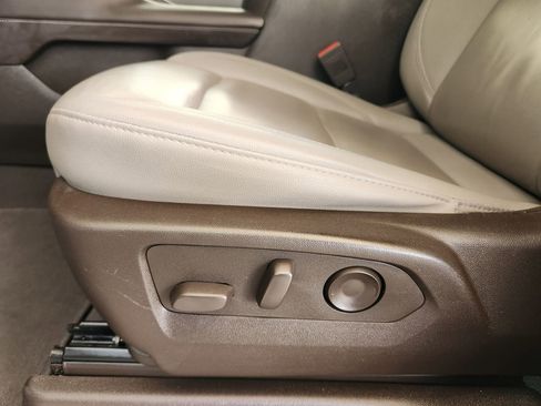Used 2024 Chevrolet Tahoe LT RWD image 23
