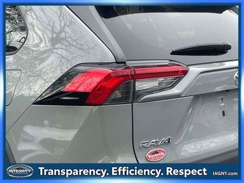 Certified 2021 Toyota RAV4 XLE Premium image 10
