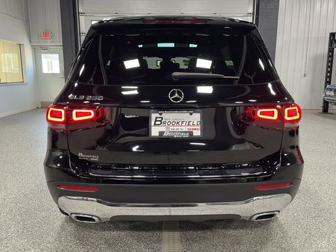 Used 2023 Mercedes-Benz GLB 250 image 4