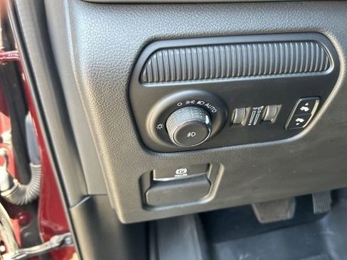 Used 2022 Jeep Wagoneer Series II AWD/4WD image 20