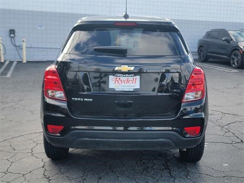 Certified 2022 Chevrolet Trax LS w/ Tint and Cruise Package image 12