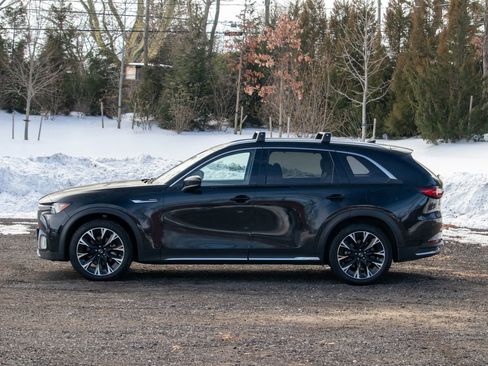 Used 2024 MAZDA CX-90 Plug-In Hybrid w/ Premium Pkg image 4