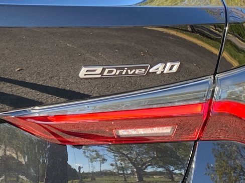 Used 2023 BMW i4 eDrive40 image 22