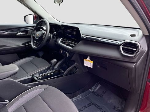 Used 2024 Chevrolet TrailBlazer LT FWD image 26
