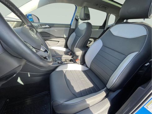 Used 2023 Volkswagen Taos SEL AWD/4WD image 12
