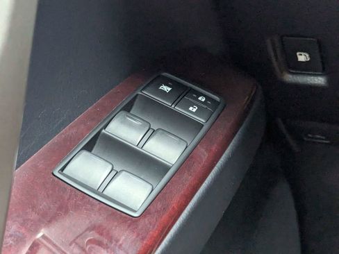 Used 2018 Lexus GX 460 Premium w/ Premium Package AWD/4WD image 26