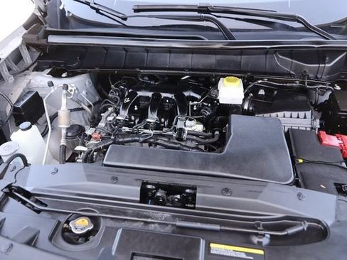 Certified 2025 Nissan Pathfinder SV AWD/4WD image 28