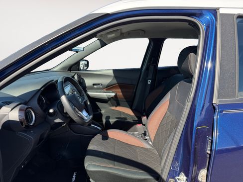 Used 2019 Nissan Kicks SR FWD image 10