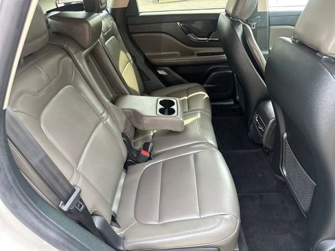 Used 2024 Lincoln Corsair AWD image 20