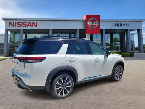 New 2026 Nissan Pathfinder Platinum w/ Cargo Package image 2