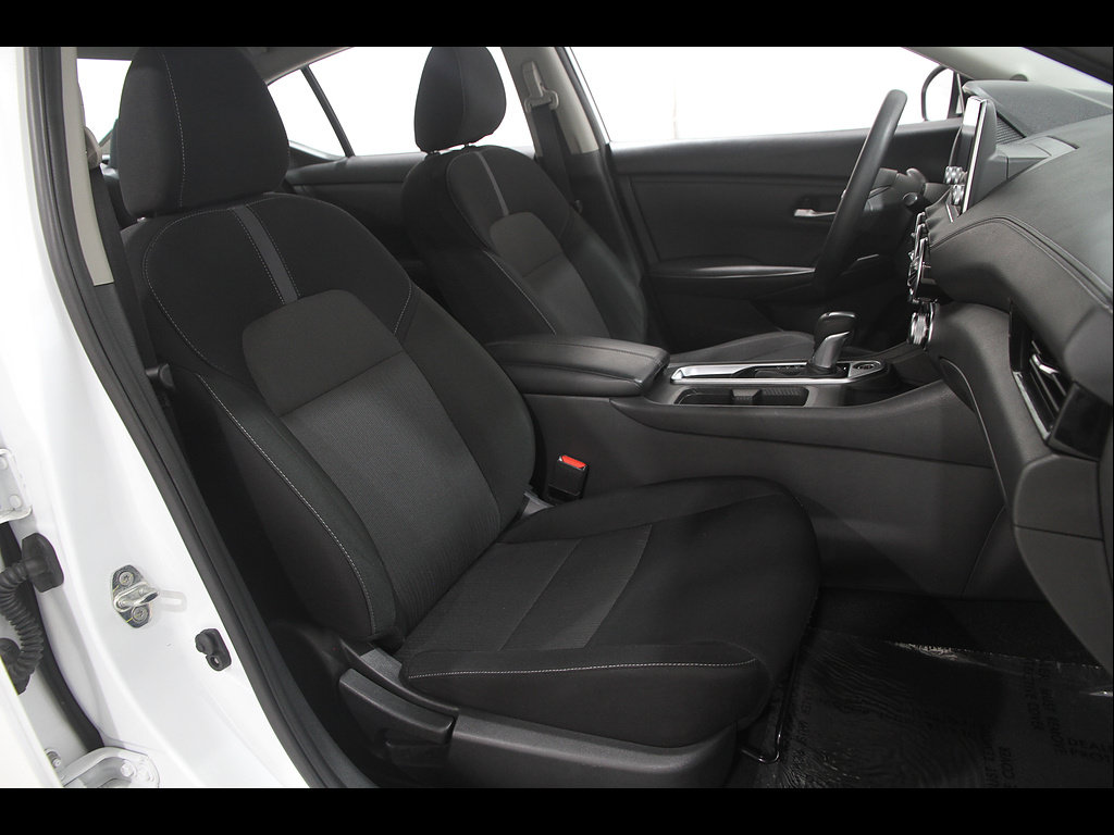 Used 2025 Nissan Sentra SV FWD image 16