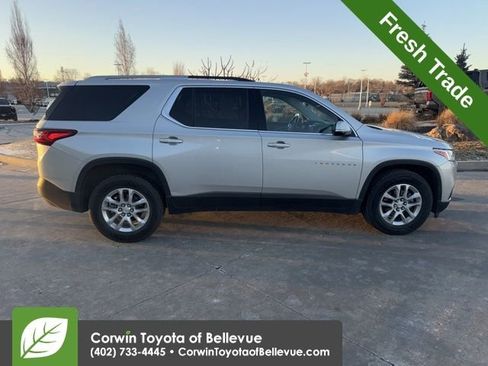 Used 2018 Chevrolet Traverse LT image 2