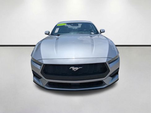 Used 2025 Ford Mustang Premium RWD image 9