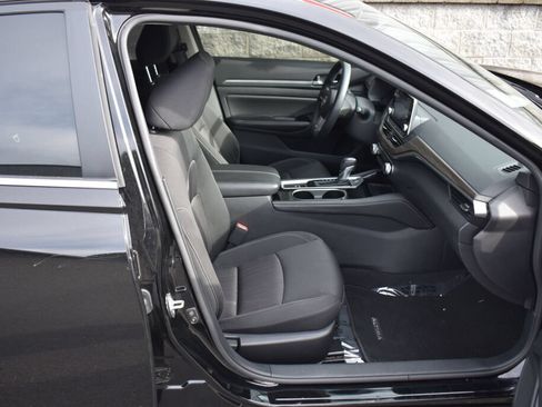 Used 2023 Nissan Altima 2.5 SV AWD/4WD image 25