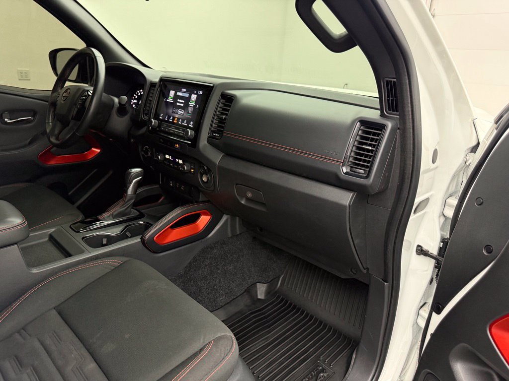 Used 2024 Nissan Frontier PRO-4X w/ Technology Package AWD/4WD image 31