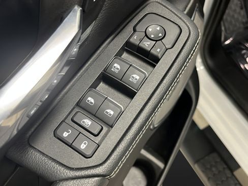 Used 2025 RAM 1500 Laramie w/ Night Edition AWD/4WD image 21