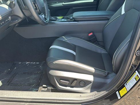 Used 2026 Toyota Camry SE FWD image 27