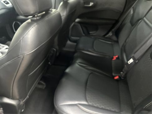 Used 2018 Jeep Compass Latitude w/ Popular Equipment Group image 11