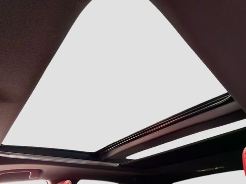 Used 2025 Toyota Camry XSE FWD image 10