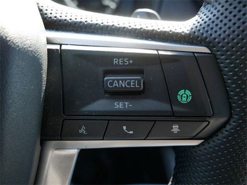 Used 2025 Mitsubishi Outlander SE image 24