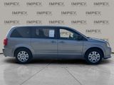 Used 2017 Dodge Grand Caravan SE image 6