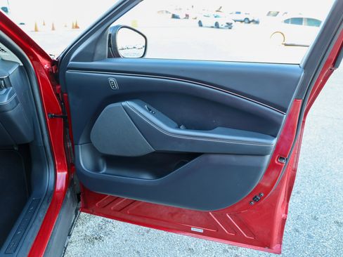 Used 2024 Ford Mustang Mach-E Select w/ Comfort Package Lite image 43