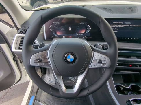 New 2025 BMW X7 xDrive40i w/ Premium Package image 20