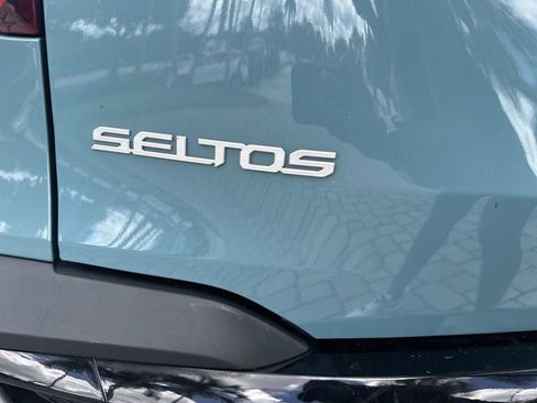 Used 2024 Kia Seltos EX AWD/4WD image 37