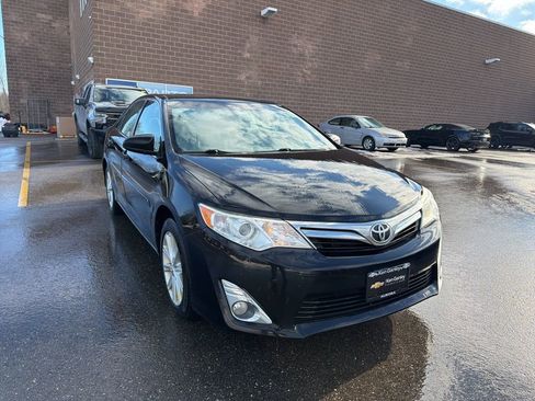 Used 2014 Toyota Camry XLE image 2