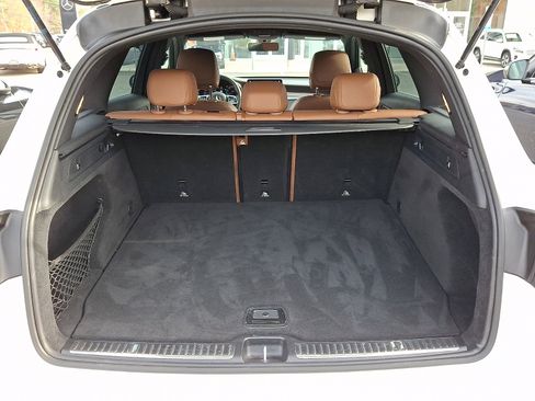 Used 2021 Mercedes-Benz GLC 300 4MATIC SUV image 28