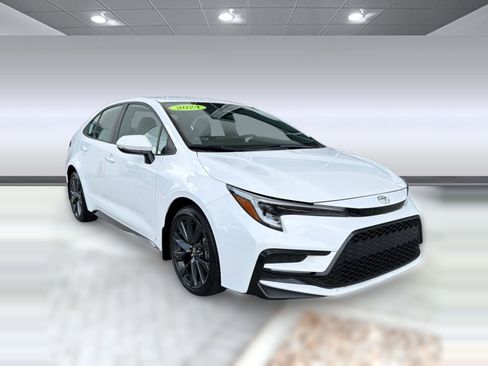 Used 2024 Toyota Corolla SE FWD image 7