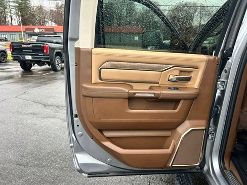 Used 2023 RAM 3500 Limited image 18