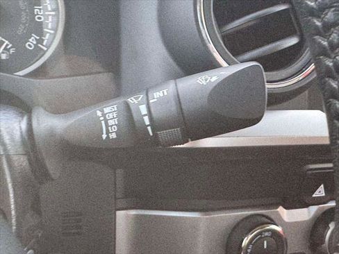 Certified 2022 Toyota Tacoma SR5 image 19