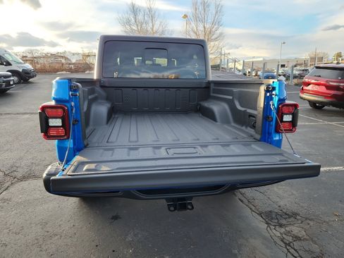 New 2026 Jeep Gladiator Rubicon AWD/4WD image 35