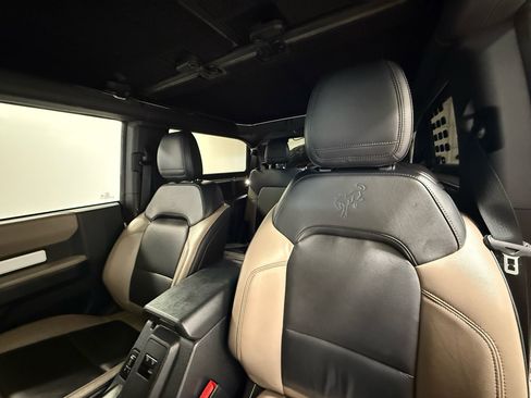 Used 2021 Ford Bronco Wildtrak image 13