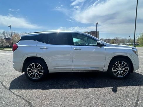 Used 2023 GMC Terrain Denali w/ Denali Premium Package image 6
