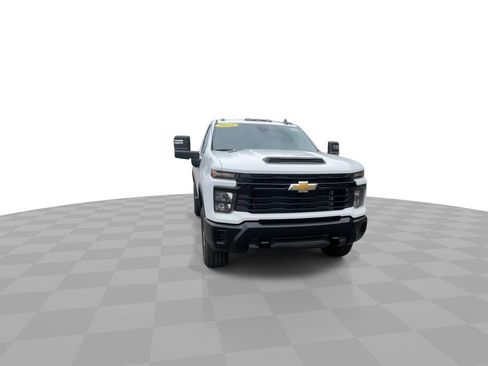 Used 2025 Chevrolet Silverado 2500 W/T w/ Snow Plow Prep/Camper Package AWD/4WD image 3