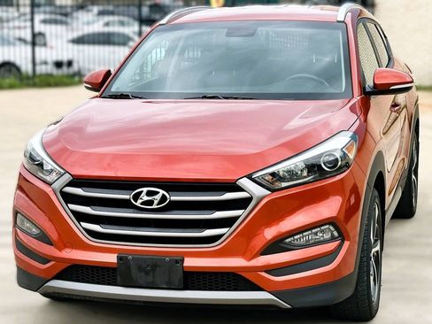 Used 2016 Hyundai Tucson Sport FWD image 3