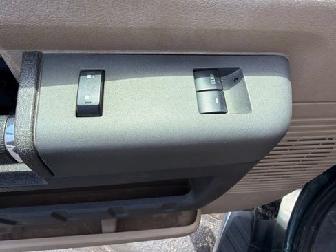 Used 2011 Ford F250 Lariat RWD image 19