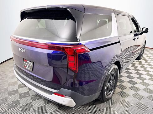 Used 2025 Kia Carnival FWD image 7