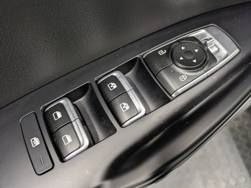 Used 2023 Kia K5 GT-Line image 9