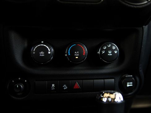 Used 2014 Jeep Wrangler Unlimited Sport w/ Quick Order Package 24S image 25