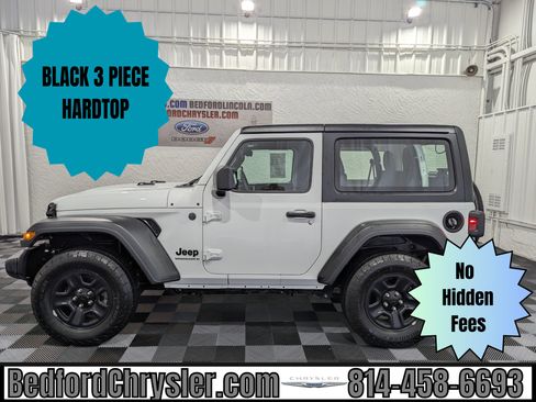 Used 2025 Jeep Wrangler Sport AWD/4WD image 1