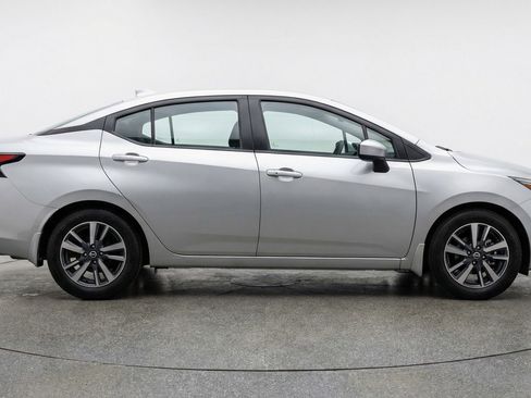 Used 2025 Nissan Versa SV FWD image 11