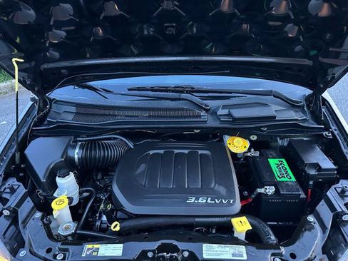 Used 2016 Dodge Grand Caravan R/T FWD image 25